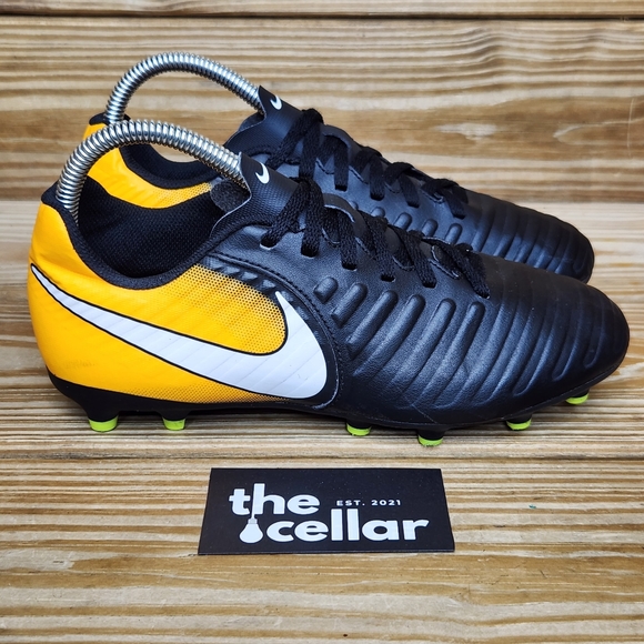 Nike Other - Nike Boys 5.5Y Tiempo Rio IV FG Black/Yellow Lace Up Low Top Soccer Cleats